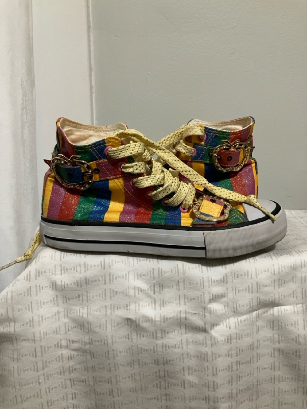 Apple Bottoms Rainbow Glitter Stripe High-Top Sneakers Vintage 2000s - Picture 5 of 7